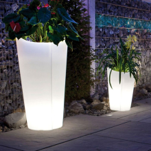 Venkovní osvětlené květináče Epstein Design 