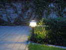 Venkovní stojací LED svítidlo Rumex vytváří decentní venkovní prostorové osvětlení 
