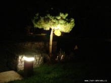 zahrada Křeslice - zahradní svítidlo Iberus + zahradní spot Alder 